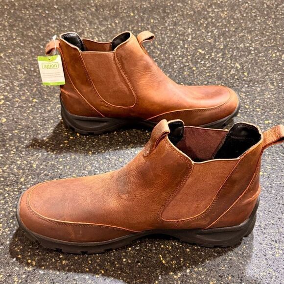 Lands End All Weather Brown oiled Leather Chelsea Boots. Size 11.5D. main image 8